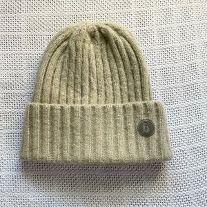 Brand New Steve Madden Light Green Beanie - One Size